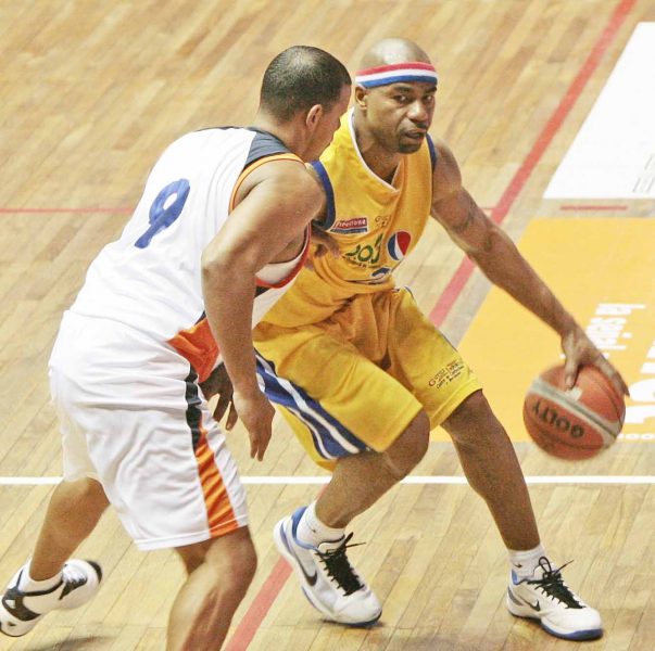 Ruben-Nembhard-gaiteros-Bucaneros-WR