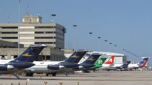Vista-panoramica-aviones-MaiquetiaCortesia-INAC_NACIMA20121005_0086_6
