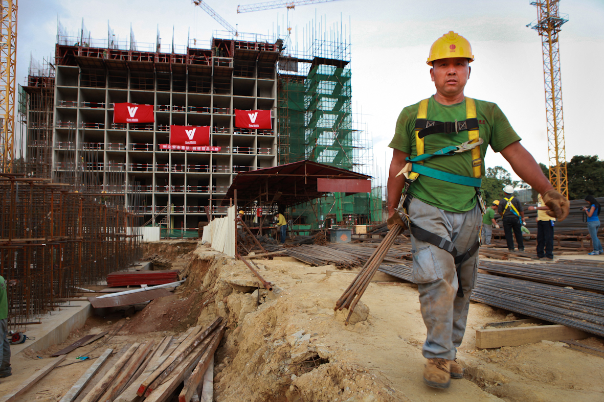 COMPENDIO FIRMA DE TITULOS GMVV PARA LA CLASE MEDIA 17-08-2012FOTOS MIGUEL GARCIA MOYA0010