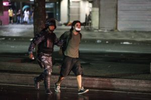 PROTESTA MULTITUDINARIA EN RÕO