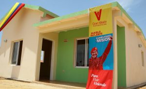 Gobernador Arias Cárdenas entregó 35 viviendas e inició la construcción de 290 hogares en Mara (1)