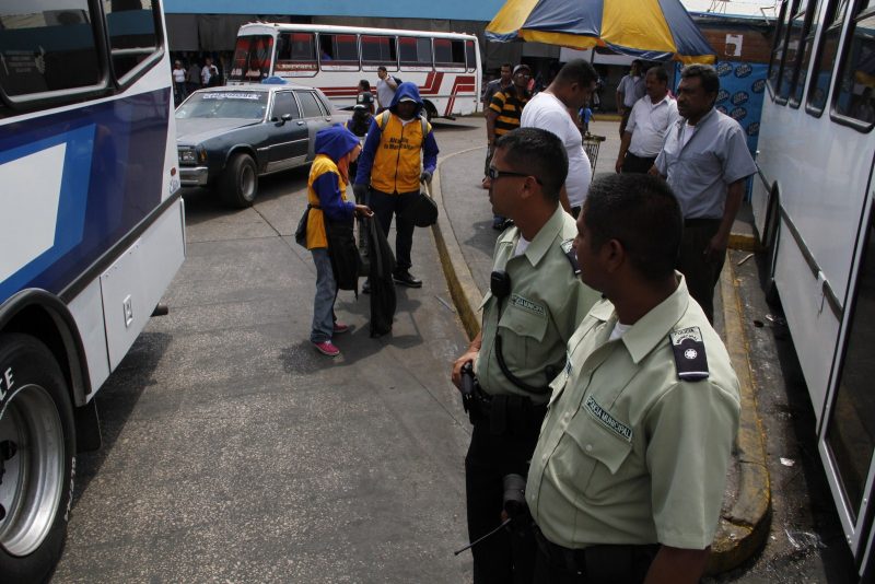 POLIMARACAIBO EN LA TERMINAL DE PASAJEROS (1)