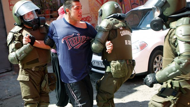 639x360_1317336403_Protesta Chile