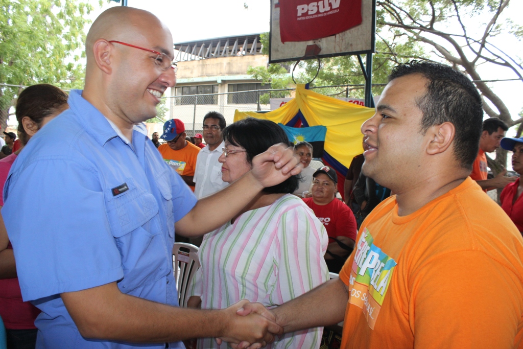 Encuentro de UBCH de la parroquia Cecilio Acosta con Pérez Pirela (2)