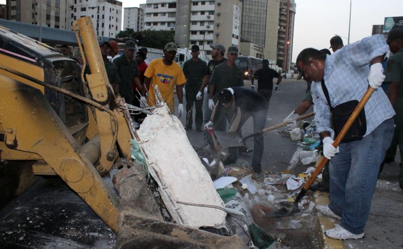 Frentes de limpieza salen a las principales calles de Maracaibo (4)