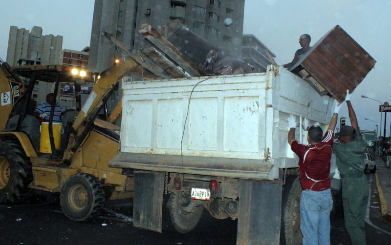 Frentes de limpieza salen a las principales calles de Maracaibo (6)