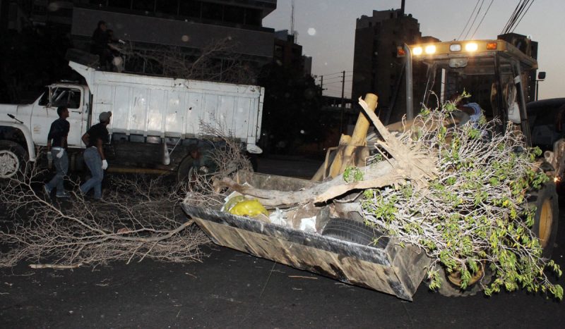 Frentes de limpieza salen a las principales calles de Maracaibo (8)