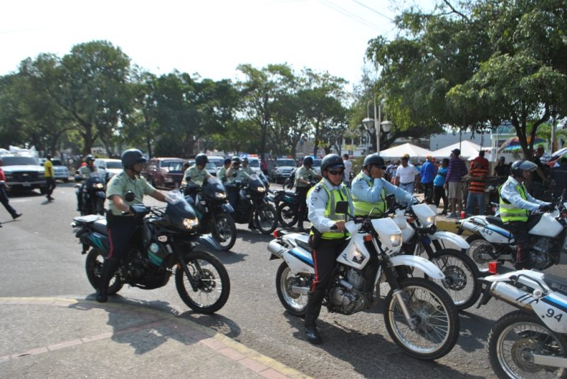 más de 300 oficiales estarán en 13 puntos de control