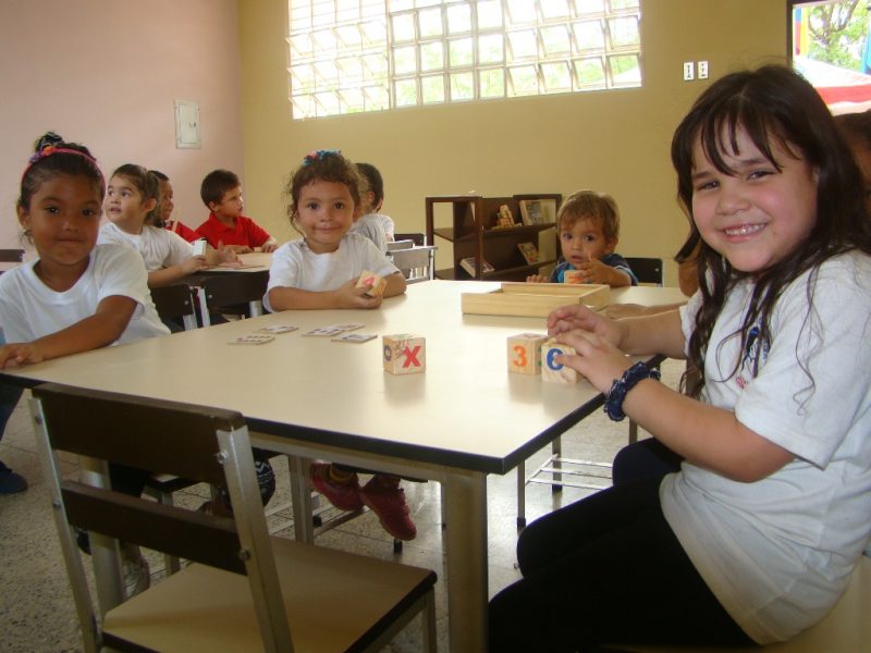 Gobernador Arias Cárdenas reinauguró la Unidad Educativa Profesora Esther Hernández Toro en Lagunillas (9)
