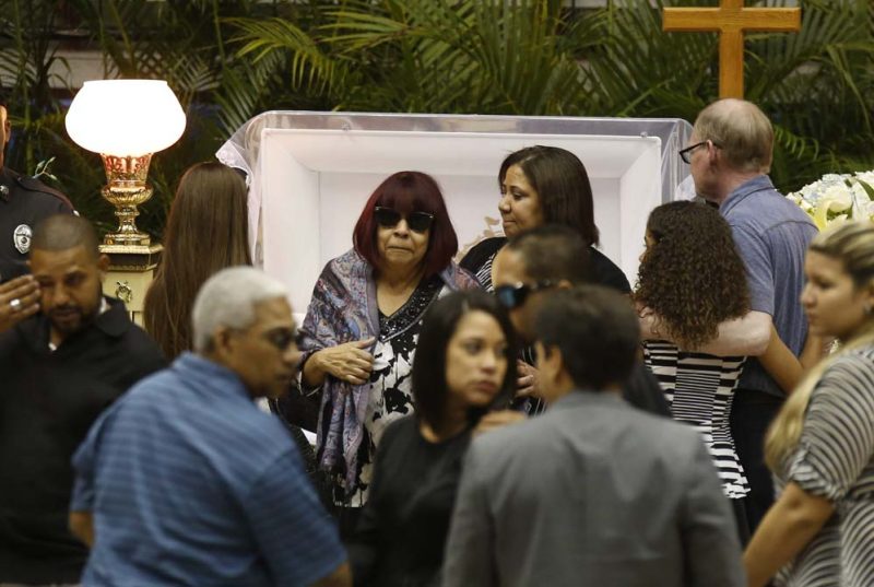 PUERTO RICO DESPIDE AL SALSERO CHEO FELICIANO