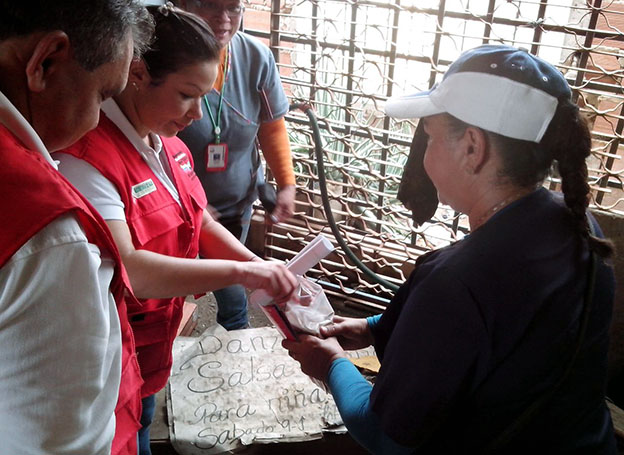 31.10.14 SALUD Fumiga Cristo de Aranza