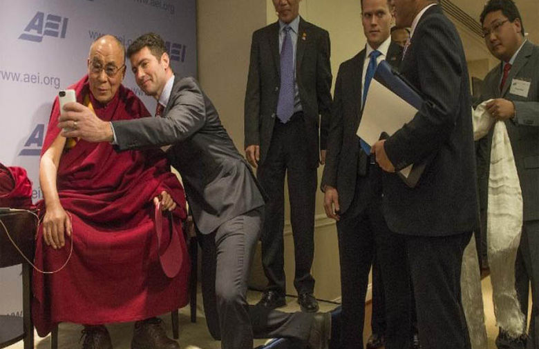 Dalai-Lama-American-Enterprise-Institute_NACIMA20141205_0168_3
