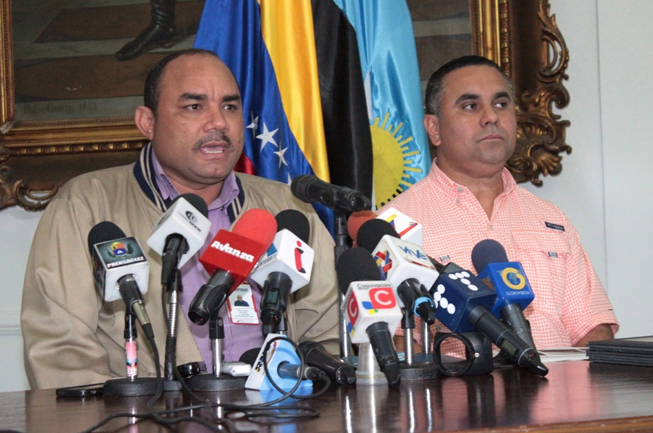 040214EMRUEDA DE PRENSA CORPOELEC HENRY RAMIREZ 011