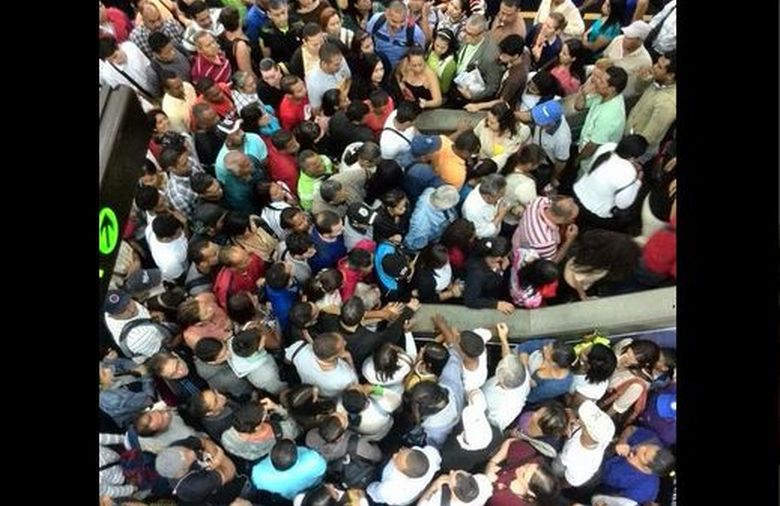 transporte-Caracas-caos-momento-FotoSweetSourCcs_NACIMA20150326_0023_3