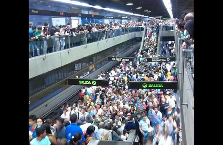 transporte-Caracas-caos-momento-FotoSweetSourCcs_NACIMA20150326_0025_3