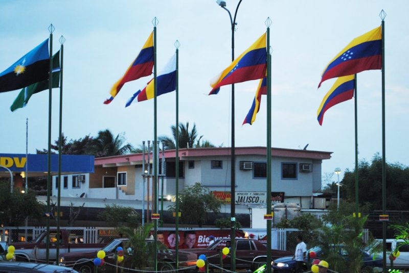 monumento a la bandera editado