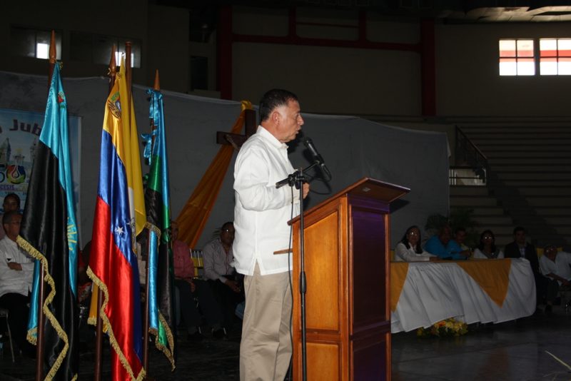 El Gobernador al momento de dar su discurso