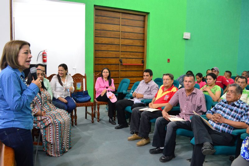Momentos de la discusión en el CLEZ