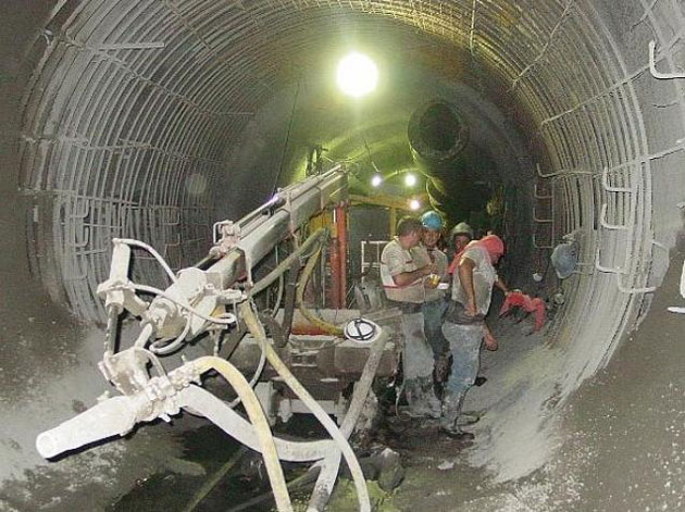 Tubería que va a la empresa yacambu