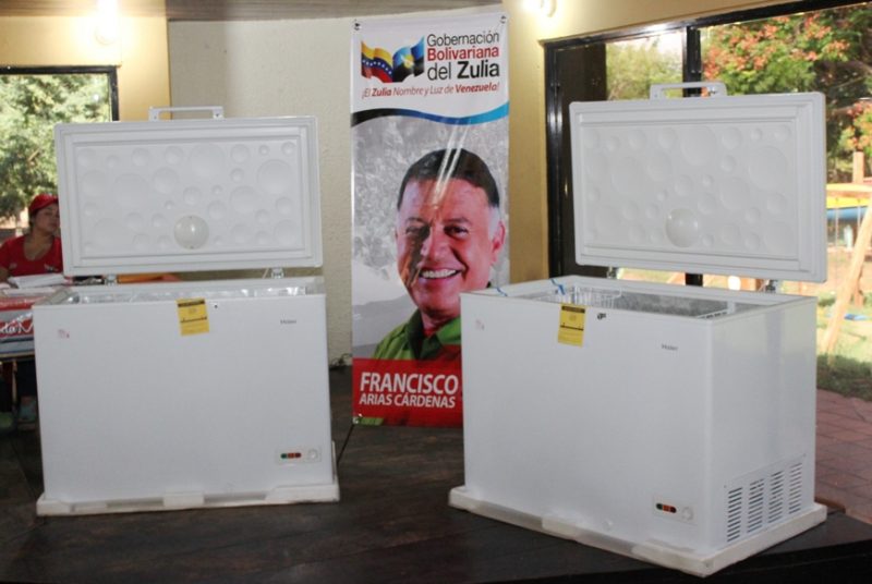 110815EM ENTREGA DE REFRIGERADORAS A PESCADORES 022