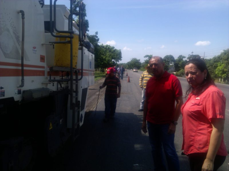 Asfaltado Lara-Zulia. Sector El Corozo.