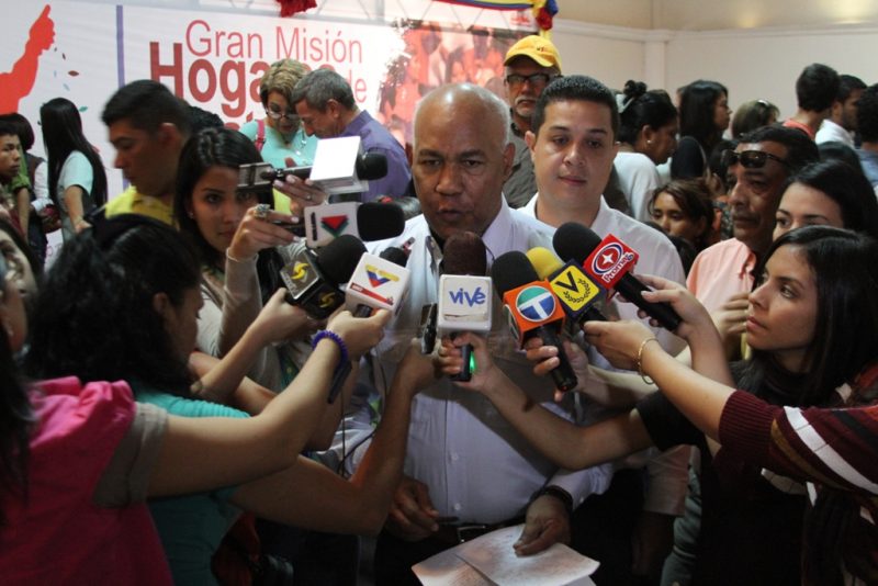 Entregra de 1236 pensiones en Lara (8)