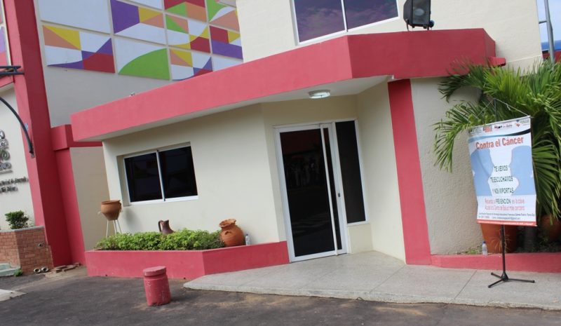 031015 EM Operativo de sumistro de alimentos,utiles escolares y 004