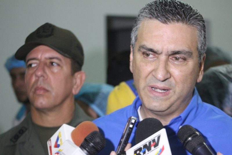 08 06 2016 EM Declaraciones y visita a la fabrica de pañales (10)