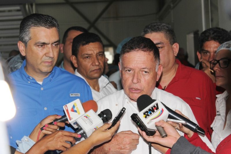 08 06 2016 EM Declaraciones y visita a la fabrica de pañales (12)