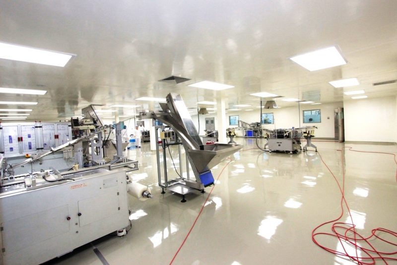 08 06 2016 EM Puesta en marcha de fabrica de jeringas (24)