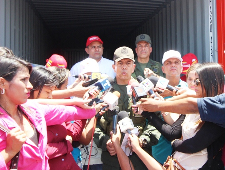 26 07 2016 EM Entrega de contenedores de alimento para camarones (23)