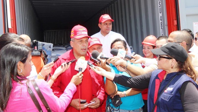 26 07 2016 EM Entrega de contenedores de alimento para camarones (25)