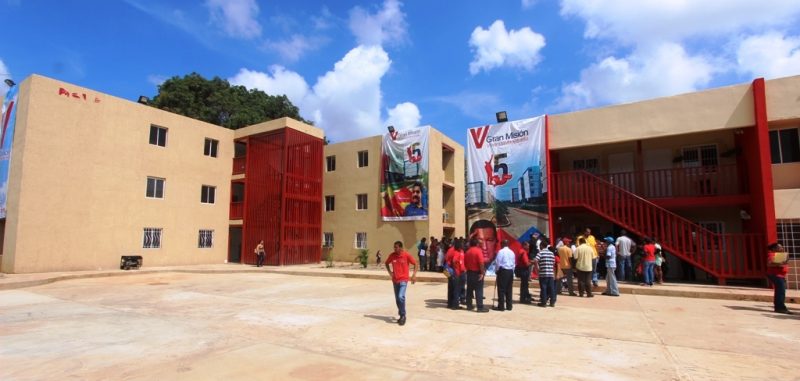 17-11-2016-em-entrega-de-viviendas-20