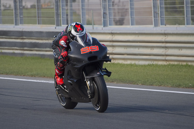 VALENCIA, SPAIN - NOVEMBER 15: Jorge Lorenzo of Spain and Ducati Team heads down a straight during the MotoGP Pre Season Test in Valencia at Ricardo Tormo Circuit on November 15, 2016 in Valencia, Spain. (Photo by Mirco Lazzari gp/Getty Images)