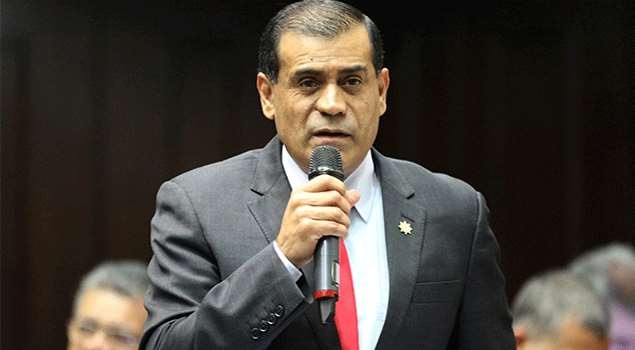 gilbertox.jpg_1739538452