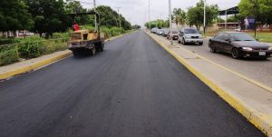 10 05 2017 EM INSPECCIÓN DEL REASFALTADO DEL SECTOR TAMARE,COSTA ORIENTAL DEL LAGO (3)