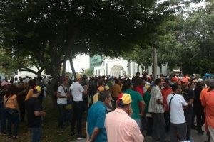 plaza-republica-oposicion.jpg_762238604