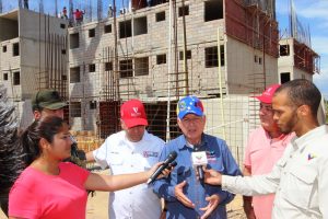 26 07 2017 EM Visita a las viviendas en construcción en San Fco (30)