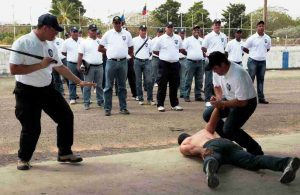 Entrenamiento a Policias. Maracaibo 20 de Febrero de 2013. (Foto: Carlos Salazar / Gobierno Bolivariano del Zulia)
