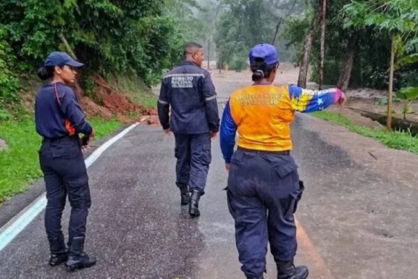 ATENCIÓN: Lluvias en Aragua provocan cierre de vías y desbordamientos