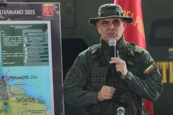 Padrino López llama a la preparación nacional ante amenazas de EE.UU