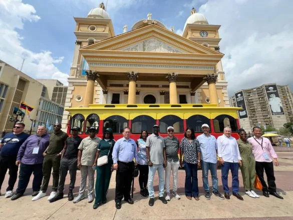 Maracaibo, puente de culturas: Tranvía recibe a doce misiones diplomáticas en una histórica gira patrimonial