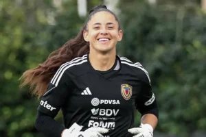 Portera venezolana Nayluisa Cáceres gana el premio RFEF