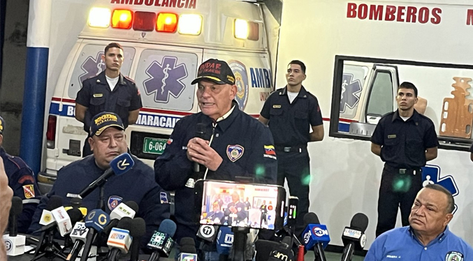 Di Martino entregó, este jueves, oficialmente 313 tarjetas de alimentación a Bomberos