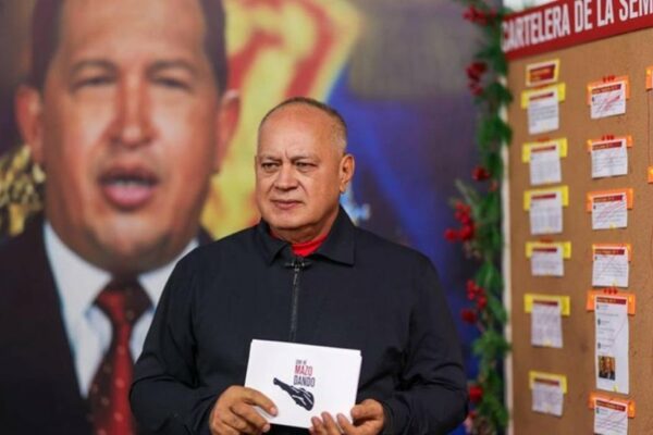 Cabello reporta más de mil 400 vuelos aéreos pese a «amenaza»