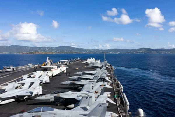 El portaaviones nuclear USS Gerald R. Ford arribó a las islas Vírgenes de EE. UU.