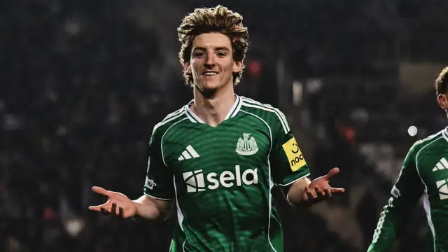 Copa UEFA: Newcastle acaricia los octavos tras golear al Qarabag en Bakú