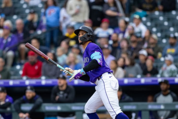 Ezequiel Tovar conecta jonrón y remolca cuatro en victoria de Rockies