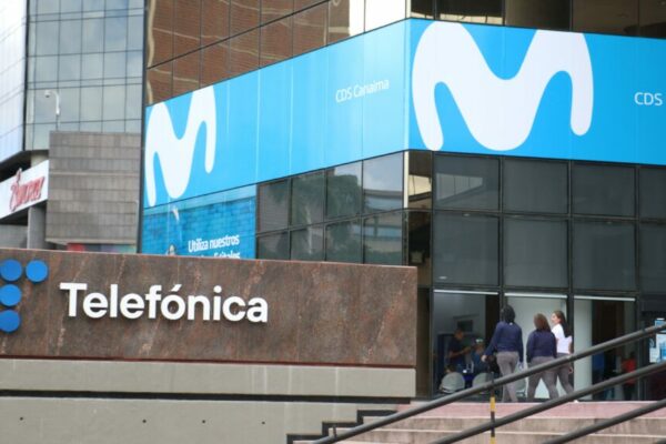 Telefónica mantiene su plan de salida en Venezuela pese al contexto geopolítico