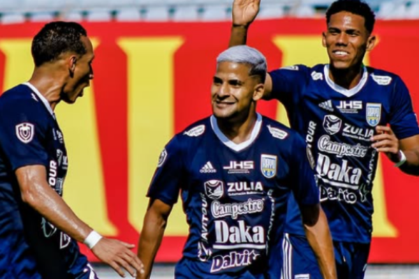 Rayo Zuliano vence a Puerto Cabello y escala en la liga